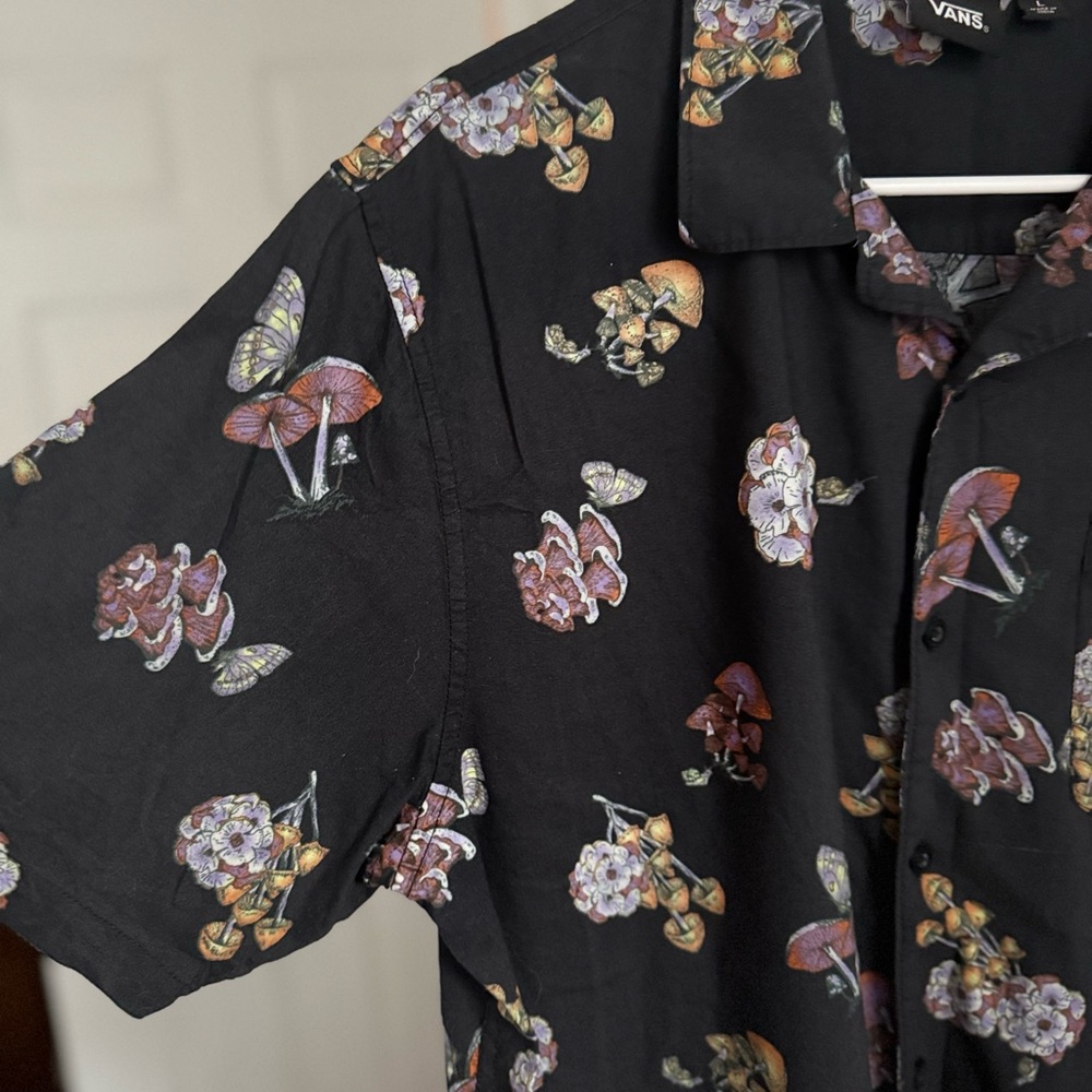 Vans Black Floral Men's Button Down Shirt Size L - Picture 8 of 9